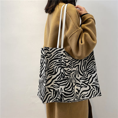 Bolso Coreano con Estampado Cebra para Mujer - Image 9