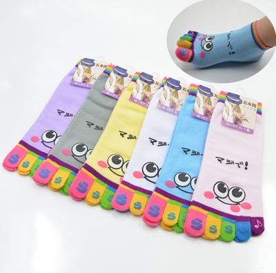 Calcetines Cortos de Algodón con Dedos Separados para Mujer - Diseño Cartoon Adorable