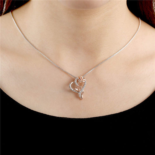 Collar Rosa del Amor con Diamantes - Image 3