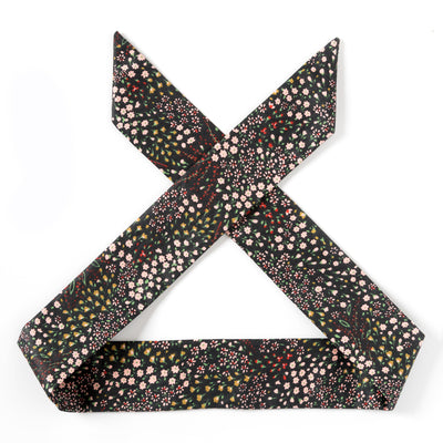 Diadema Floral Artesanal de Piñas de Pino - Image 19