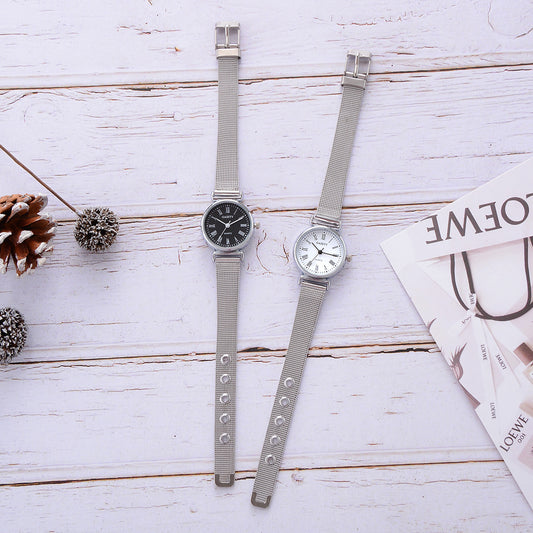 Reloj de Cuarzo con Numerales Romanos Elegante - Image 2