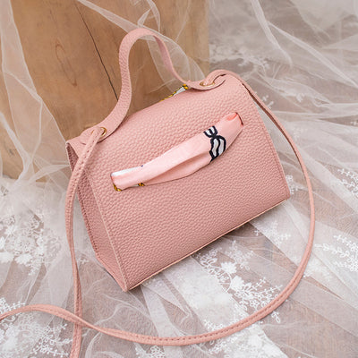 Bolso de Hombro con Pañuelo de Seda Estampado Lichi - Image 4