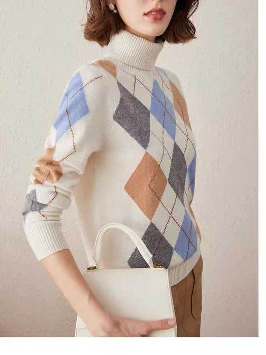 Suéter de Cachemira Pura con Cuello Alto y Detalle de Incrustación Geométrica - Image 2