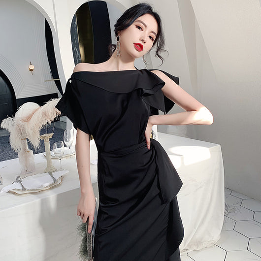 Vestido Tuxedo Asimétrico de Un Hombro