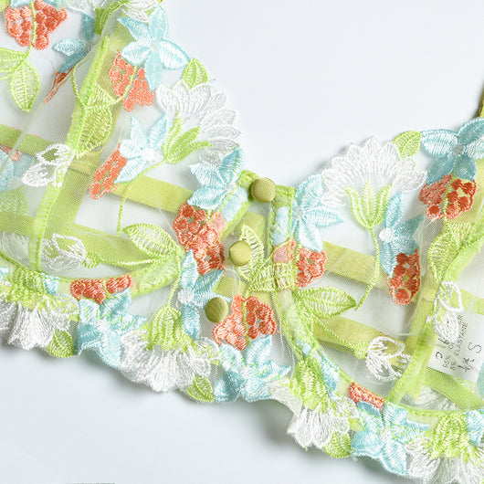 Conjunto de Tres Piezas de Ropa Interior de Malla Floral Artesanal Fruncida - Image 10