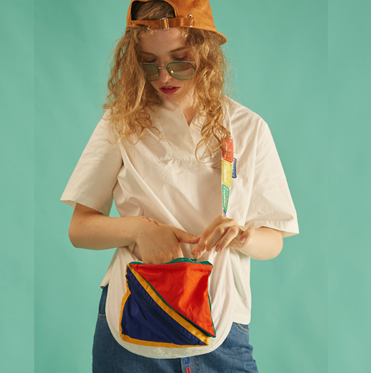 Bolso de Lona Blanco con Asa al Hombro - Diseño Minimalista y Versátil - Image 3