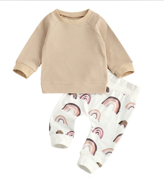 Conjunto Infantil de Dos Piezas con Estampado Arcoíris y Manga Larga - Image 2