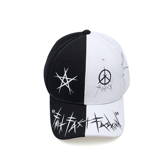 Gorra Snapback Patchwork Graffiti Blanco y Negro - Estilo Hip Hop Urbano Unisex