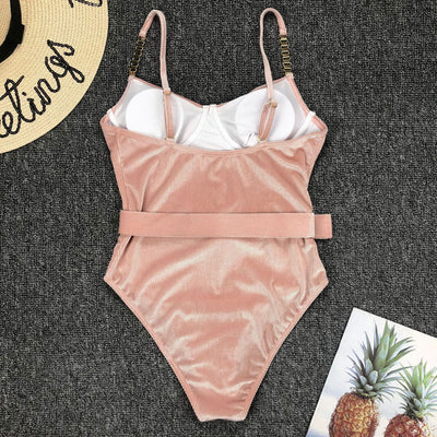 Bikini con Cadena Metálica y Cinturón de Cintura - Image 2