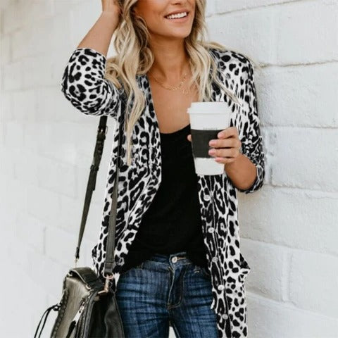 Chaqueta Leopardo Escote V Manga Larga con Botones - Image 17