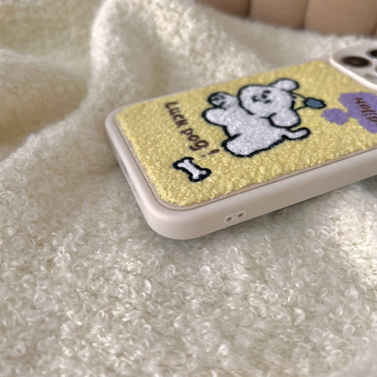 Funda de Teléfono Suave con Cachorro Amarillo Bordado - Protección Total - Image 4