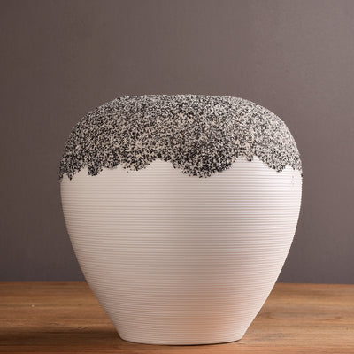 Jarrón de Cerámica con Flores Secas para Escritorio - Image 2