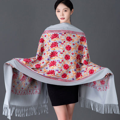 Bufanda Invernal Roja Bordada para Mujer - Flores de Primavera - Image 15