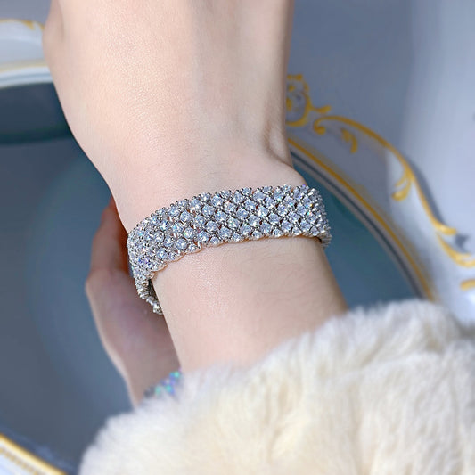 Pulsera Avanzada Estrella Brillante con Incrustaciones de Río