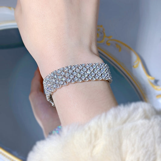 Pulsera Avanzada Estrella Brillante con Incrustaciones de Río