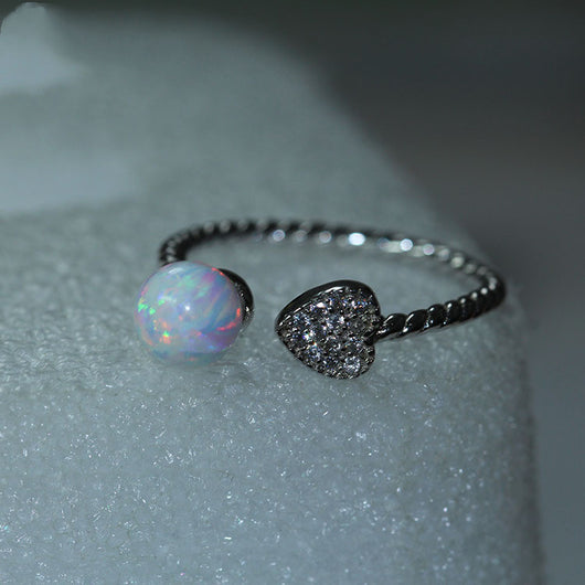 Anillo de Ópalo Blanco con Cuentas de 6mm - Diseño Colorido - Image 4