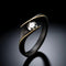 Anillo Retro Minimalista con Diamantes Incrustados para Mujer