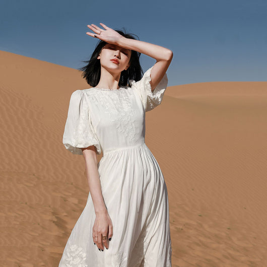 Vestido Blanco de Playa con Mangas Abullonadas - Perfecto para Vacaciones - Image 3