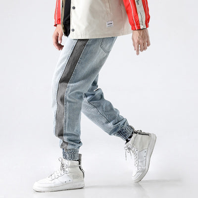 Jeans con Paneles Contrastantes