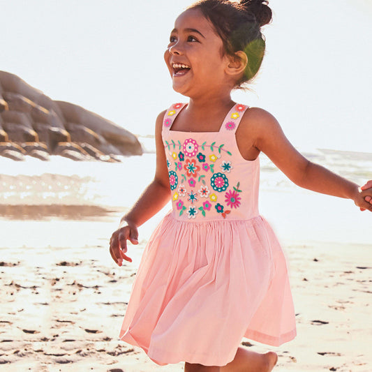 Vestido Infantil Tejido con Bordados Delicados