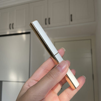 Diario Elegante con Tubo de Labial Integrado - Image 6