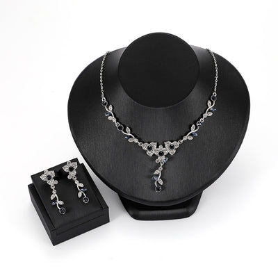 Conjunto de Collar y Aretes de Aleación con Diamantes y Motivo Floral - Image 4