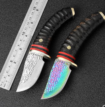 Cuchillo de Supervivencia Damascus VG10 - Hoja Forjada de Alta Dureza para Camping y Caza
