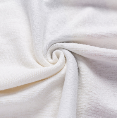 Suéter Blanco con Rayas Arcoíris - Image 11