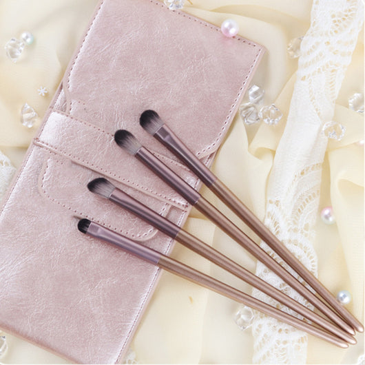 Set de Brochas de Maquillaje Corazón Rosa - Brochas para Sombras - Image 16