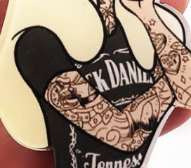 Broche Decorativo Chica Tatuaje Estilo Cartoon