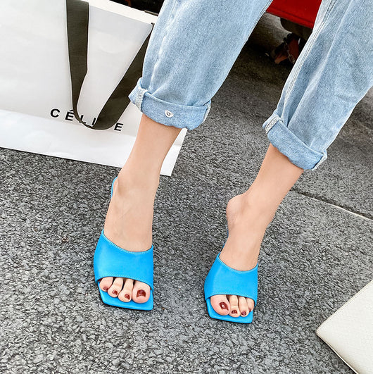 Pantuflas de Tacón Alto Elegantes y Versátiles - Image 8