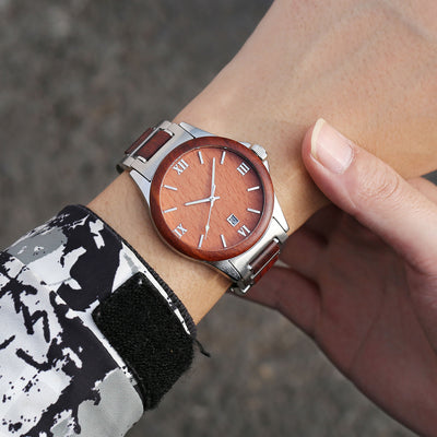 Reloj de Cuarzo para Hombre en Madera - Resistente al Agua - Image 4