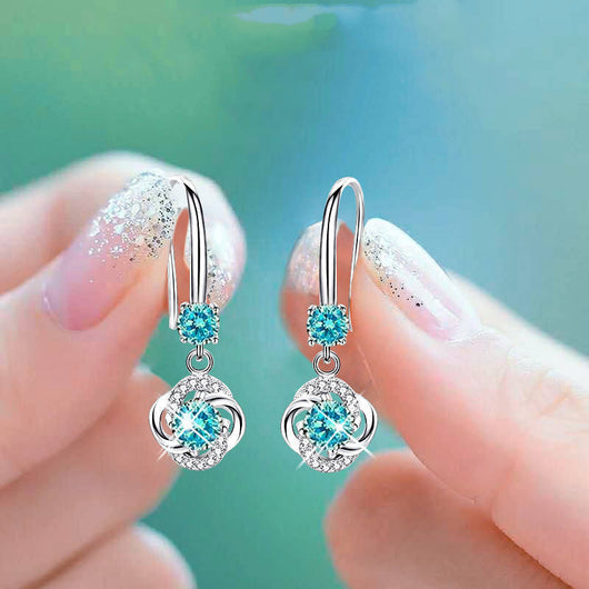 Aretes Trébol de Cuatro Hojas - Diseño Personalizado con Gancho de Hada - Image 5