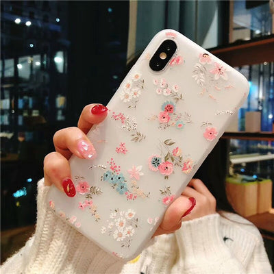 Funda Protectora TPU Blanca Mate con Relieve de Aves y Flores - Image 6