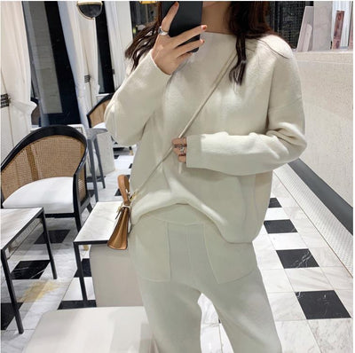 Conjunto de Dos Piezas: Suéter y Pantalón - Image 2