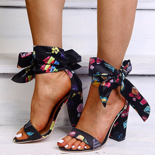Sandalias con Tiras Estampadas