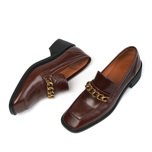 Zapatos Marrones con Tacón Robusto y Punta Cuadrada con Cadena - Image 2