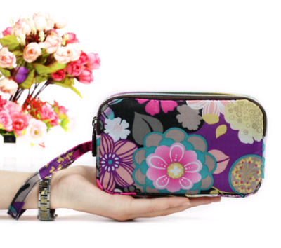 Billetera Táctil para Mujer con Tres Compartimentos y Bolsillo para Celular - Image 27
