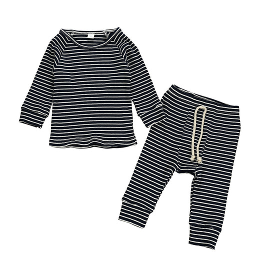 Conjunto Infantil de Dos Piezas con Blusa Rayada y Pantalón