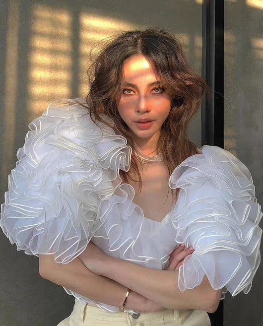 Blusa de Malla con Volantes Estilo Palacio