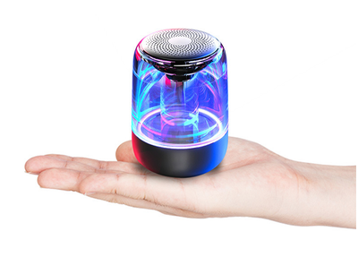 Parlante Bluetooth Portátil con Bajos Potentes y Luces LED Multicolor - Image 7