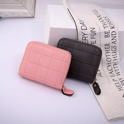 Monedero Grabado Lingge con Diseño en Relieve - Image 13