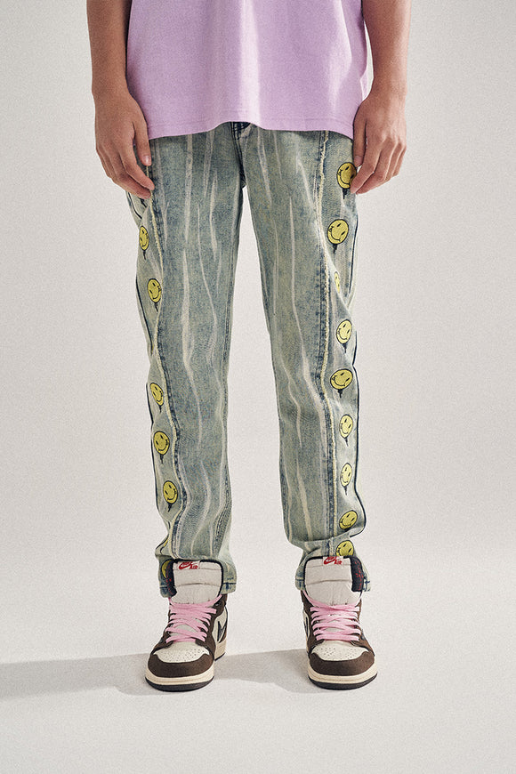 Jeans con Bordado de Carita Feliz