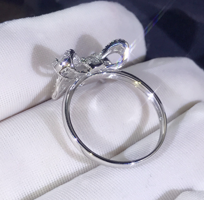 Anillo de Diamante Simulado con Moño - Joya de Lujo y Elegancia para Novia - Image 8