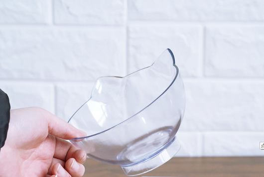 Comedero Inclinado Transparente para Gatos con Boca Oblicua - Image 3
