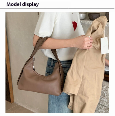 Bolsa de Moda Texturizada en Forma de Media Luna para Axila - Image 17
