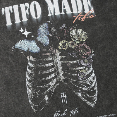 Camiseta Calavera Desgastada para Hombre - Estilo Vintage Rock - Image 4