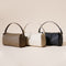 Bolso Axilar de Cuero Genuino con Textura Minimalista