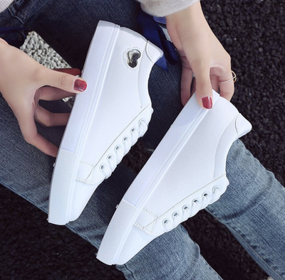 Zapatillas Deportivas de Cuero PU para Mujer con Detalles de Corazón - Image 9