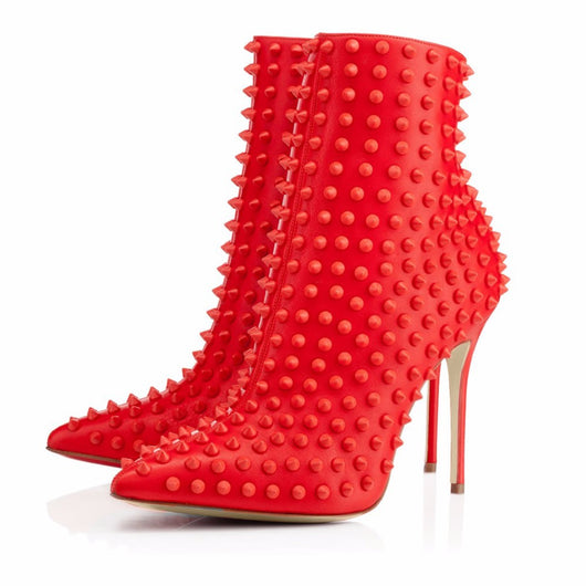 Botas Tobilleras Stiletto Negras con Tachas y Punta Afilada